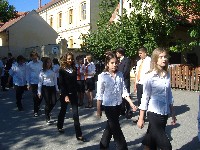 010.jpg
