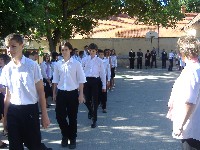 011.jpg