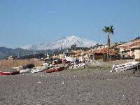 nizza_di_sicilia___a_h_tt_rben_az_etna.jpg